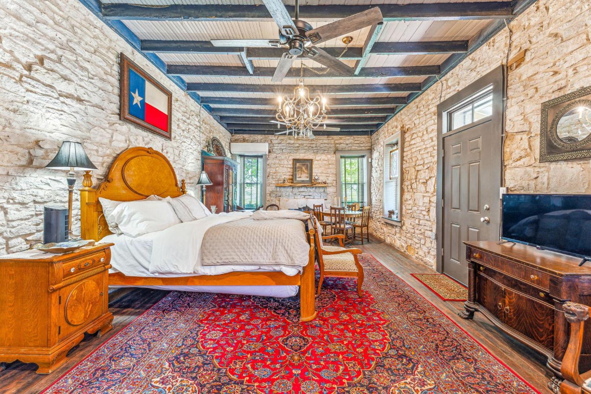 Captain Beech House * Stephenville