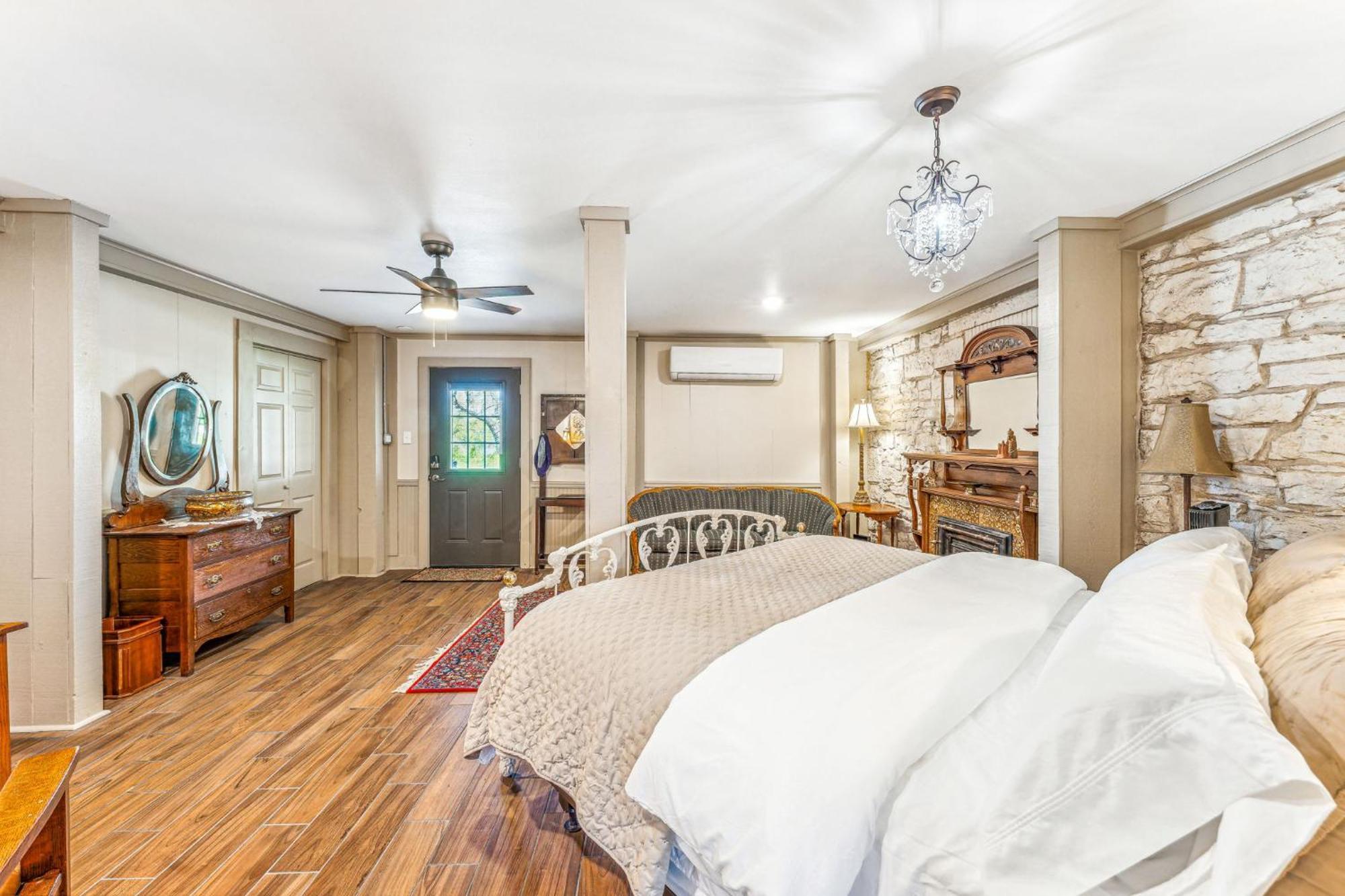 Holiday home Captain Beech House Stephenville